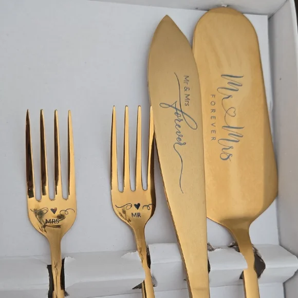 Gold Mr & Mrs Cutlery Set - Picture 1 of 2